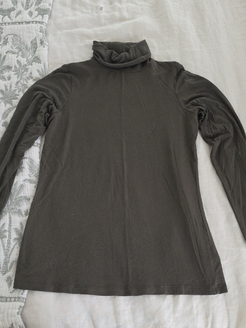 Tahari Olive Green Long Sleeve Turtleneck Top